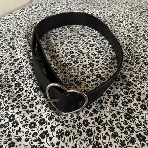 Brandy Melville heart belt